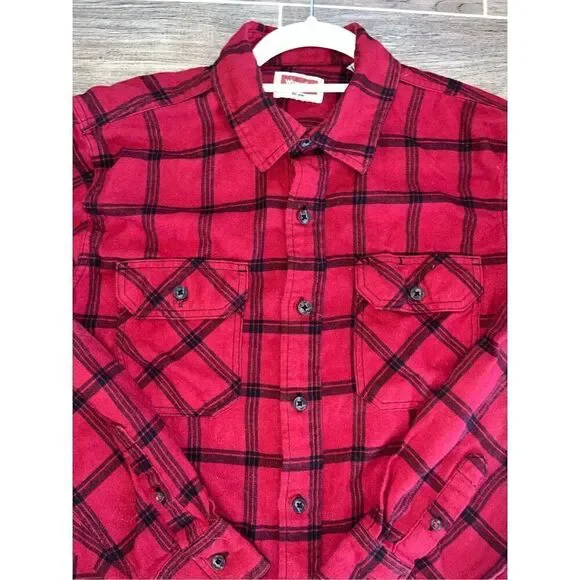 Red Plaid! Wrangler red plaid shirt sz med long sleeve - Picture 2 of 16